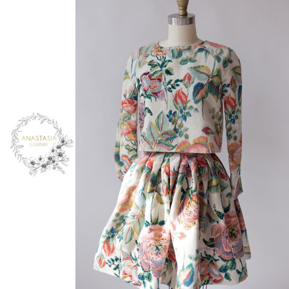 New sample skirt and mini jacket. Size 2 - Picture 5 of 8